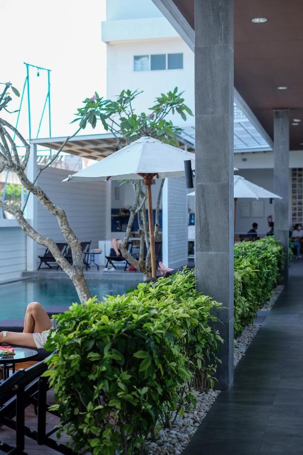 Dip & Doze Living Pansiyon Canggu Dış mekan fotoğraf