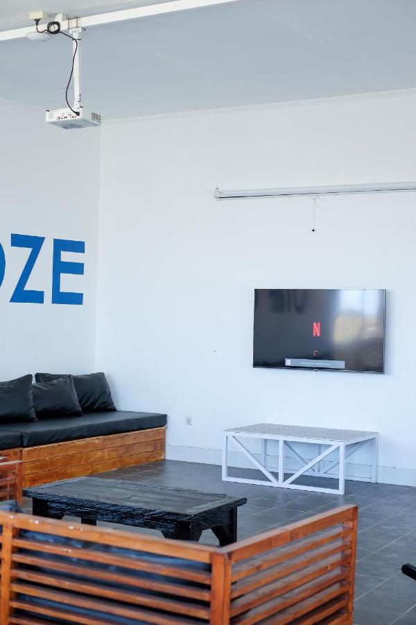 Dip & Doze Living Pansiyon Canggu Dış mekan fotoğraf