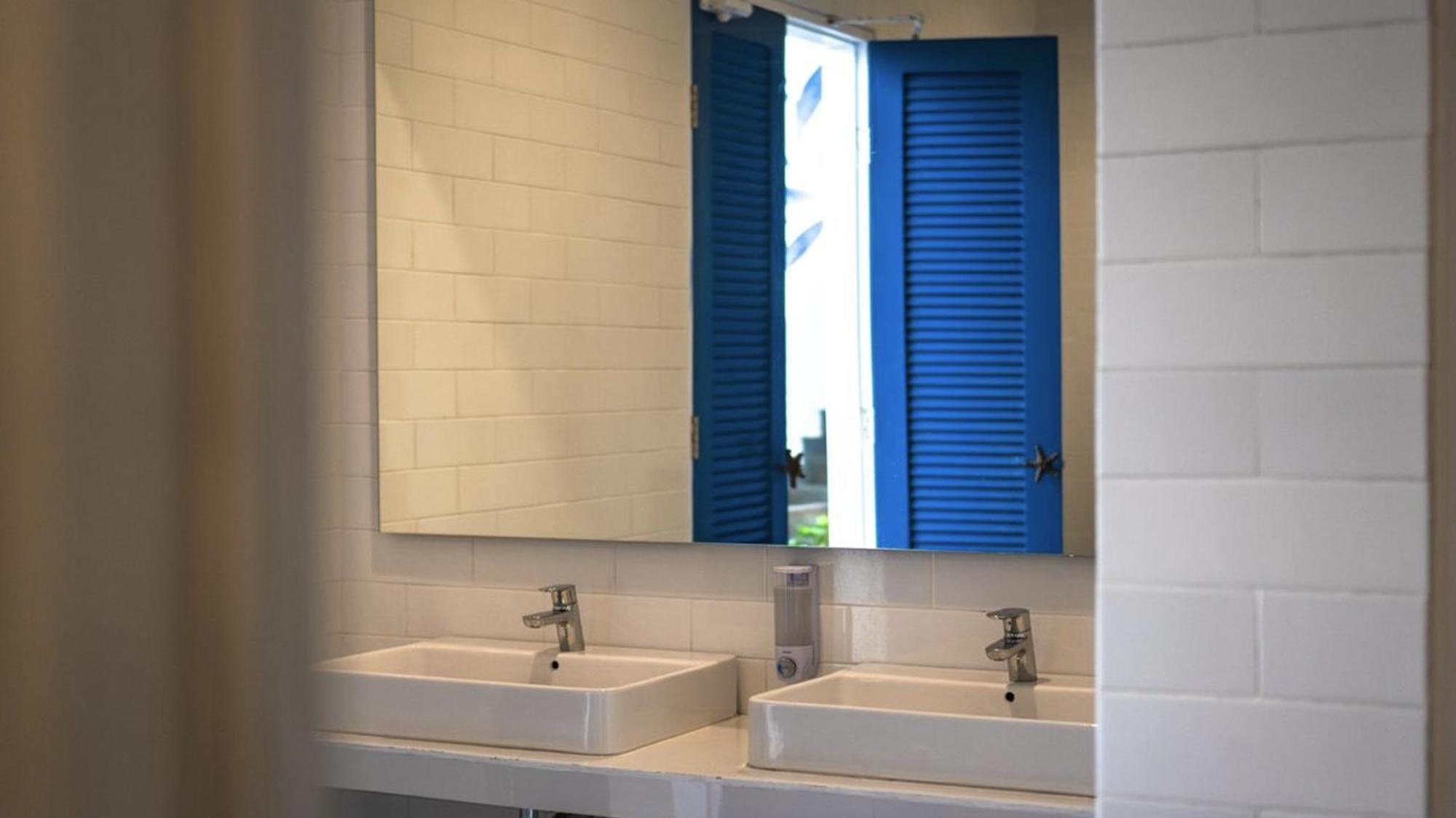 Dip & Doze Living Pansiyon Canggu Dış mekan fotoğraf